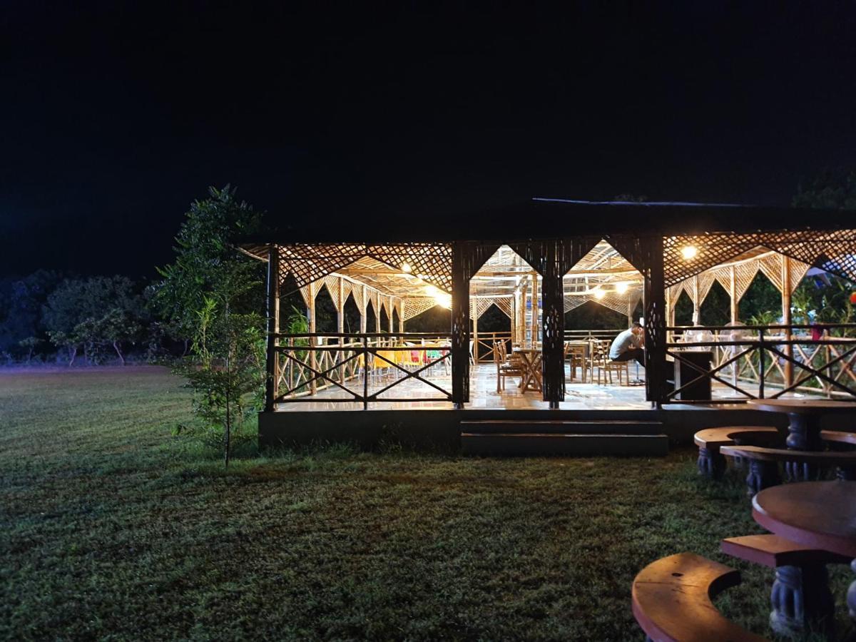 Modhera Sunrise Resort - Tents Bhungas Jungle Restaurants & Candlelight Dining Kalri 外观 照片