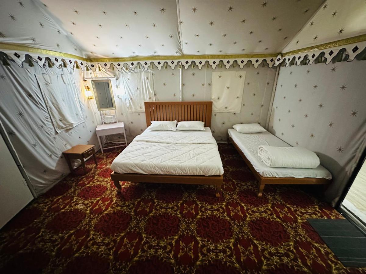 Modhera Sunrise Resort - Tents Bhungas Jungle Restaurants & Candlelight Dining Kalri 外观 照片