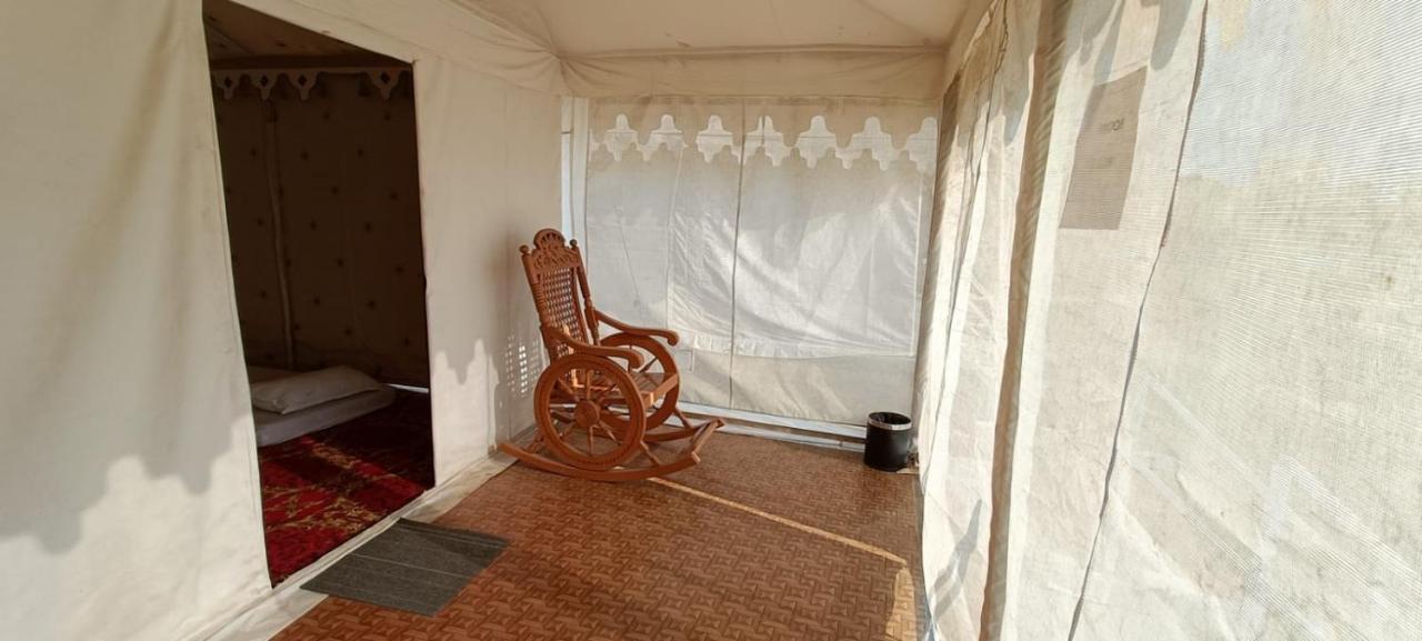 Modhera Sunrise Resort - Tents Bhungas Jungle Restaurants & Candlelight Dining Kalri 外观 照片
