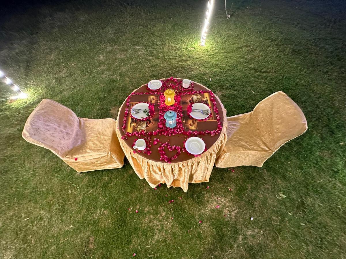 Modhera Sunrise Resort - Tents Bhungas Jungle Restaurants & Candlelight Dining Kalri 外观 照片