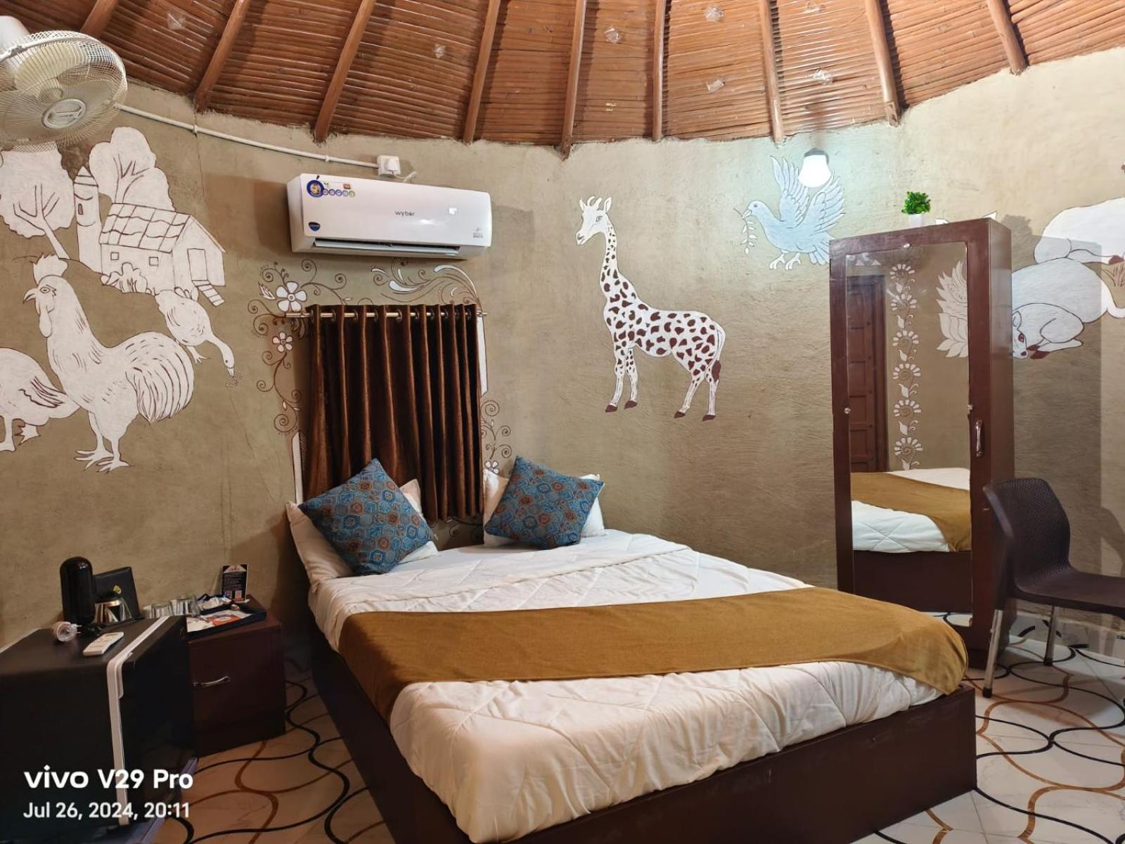 Modhera Sunrise Resort - Tents Bhungas Jungle Restaurants & Candlelight Dining Kalri 外观 照片